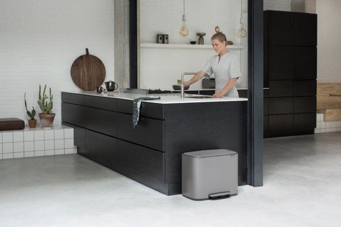 Poubelle à pédale Bo -3 x 11 litres - Platinum Brabantia Bo Pedal Bin pour tri sélectif avec design peu encombrant et base antidérapante_3