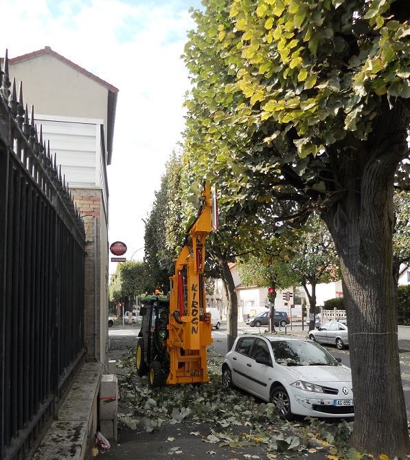 Équipement de taille avec encombrement réduit pour travail en rideau