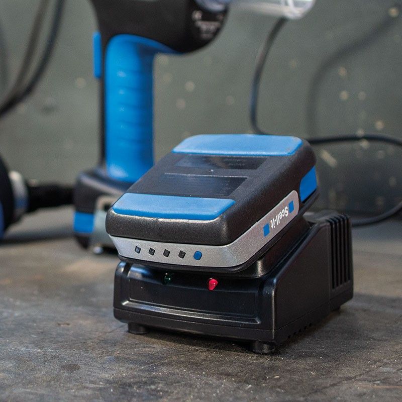 E-HC - Poinçonneuse hexagonale sur batterie Scell-it - 2,37 kg - Design innovant et pratique_3