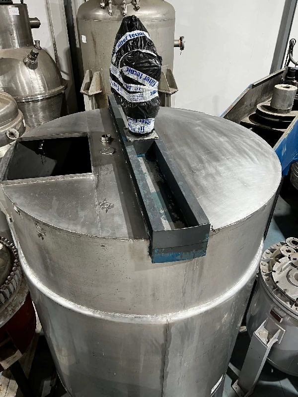 Cuve inox 5000 litres avec agitation et veste d'occasion - référence : c7225_3