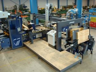 Cloueuse de semelles palettes avec option format 1500 x 2500