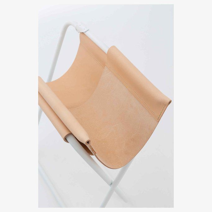 Lfm5044_9626 - chaise pliante en cuir naturel tanné végétal - Lafuma - en tube d'acier_3