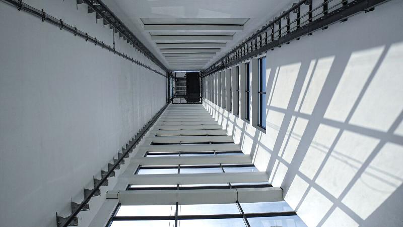 Système de parking automatisé à transstockeur jusqu'à 50 niveaux de places de parking superposés - Multiparker 720_3