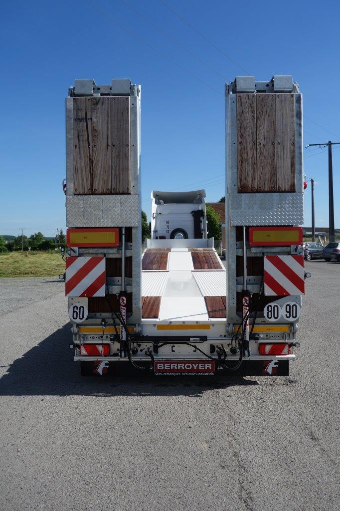 Semi remorques porte-engins max 50.1t, 2.8m -  3 essieux_3