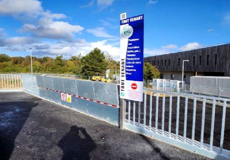 Dispositif de sécurité, barriere anti-chute pour tous quais de déchetterie_3