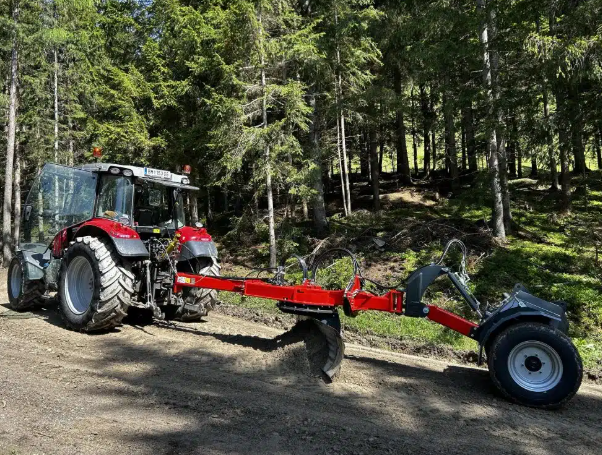 Niveleuse arrière  pour les tracteurs à partir de 60 CH idéale pour les communes, les agriculteurs, les forestiers et les terrassiers - PTH PRODUCTS_3