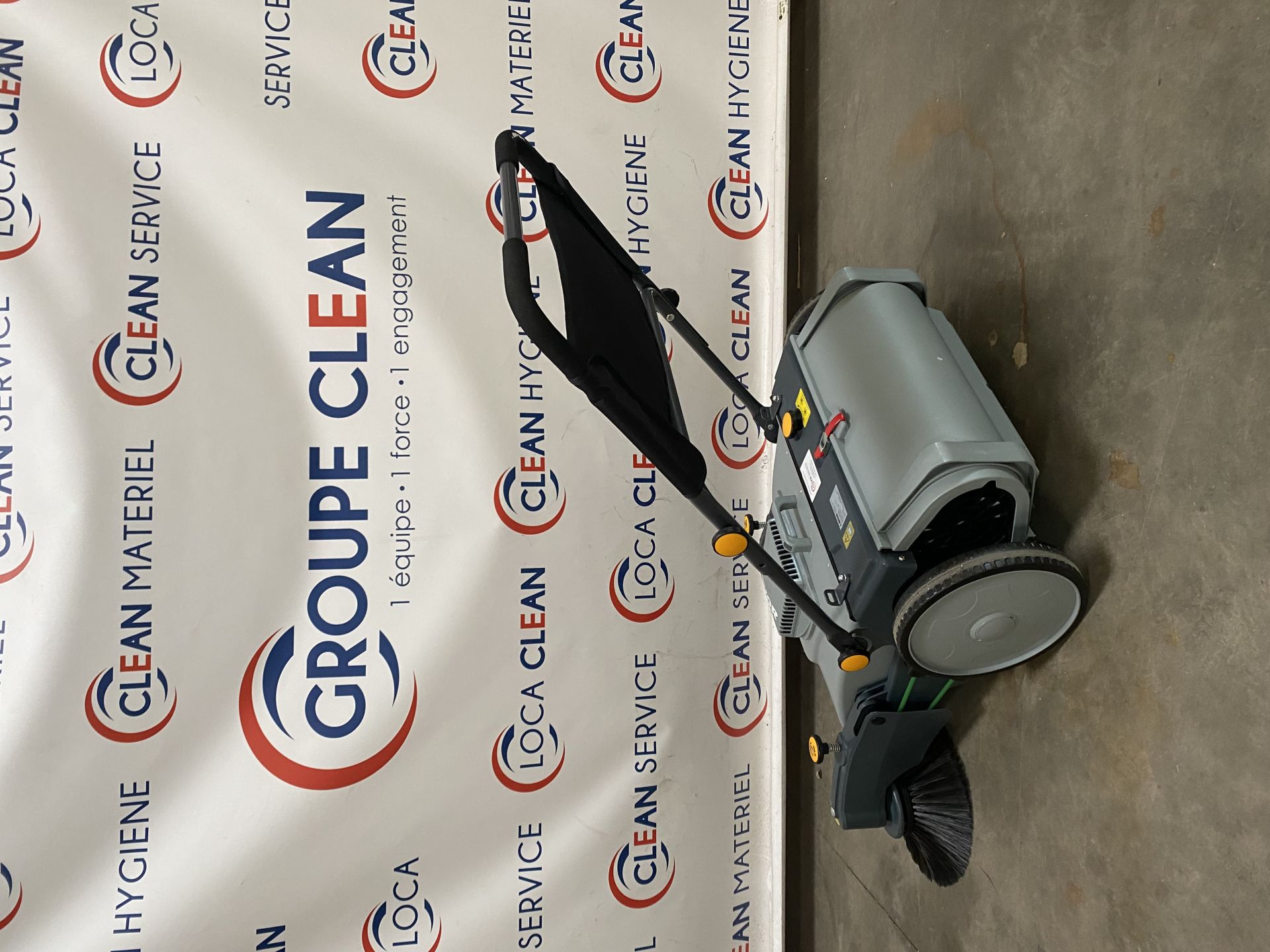 Balayeuse accompagnée BSW 950M - Manuelle, 950mm de largeur, rendement 3500m²/h_3