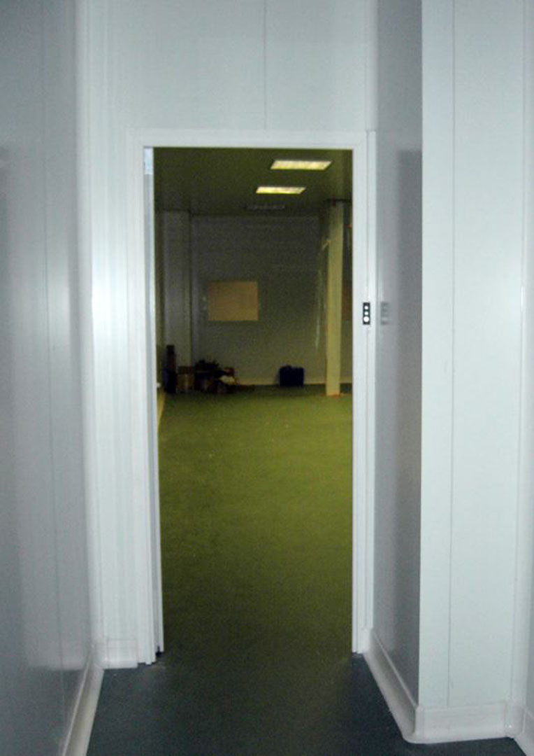 Panneau sandwich cloison en acier ou polyester pour salles propres et industries_3