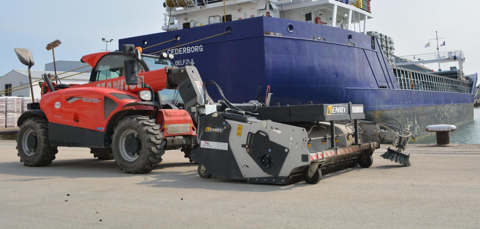 Balayeuse pour  le nettoyage des voiries, des carrières, les zones de construction - EMILY_3