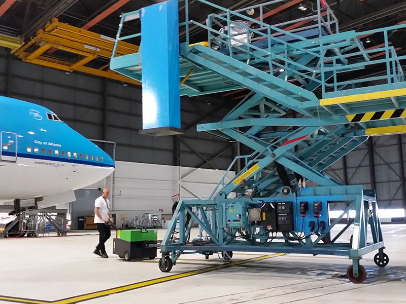 T6000 - Tracteur pousseur électrique Liftop - capacité 6000 kg - à conducteur accompagnant_3