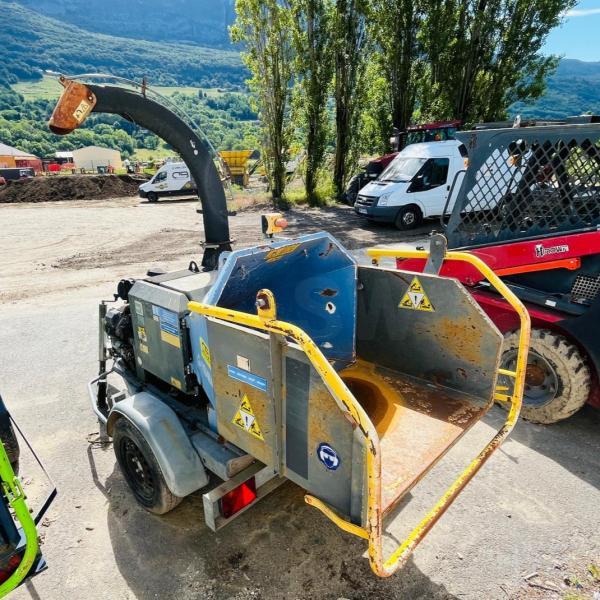 ISEKI Broyeur de branche_3