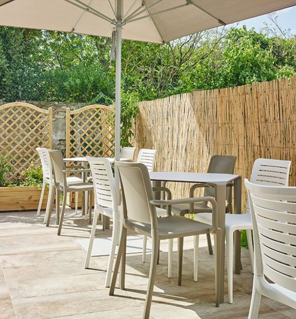 Mn-hal00-042x00 - Chaises empilables Ezpeleta - Polypropylène renforcé avec fibre de verre_3