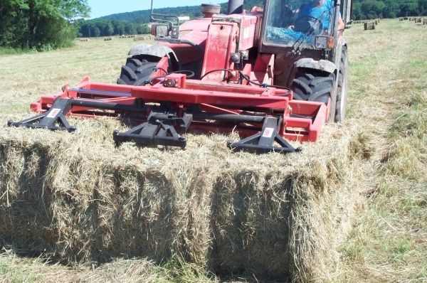 Carolev 2403 F - Manipulateur de bottes rectangulaires - Bugnot - châssis fixe en forme de L couché pour télescopiques_3