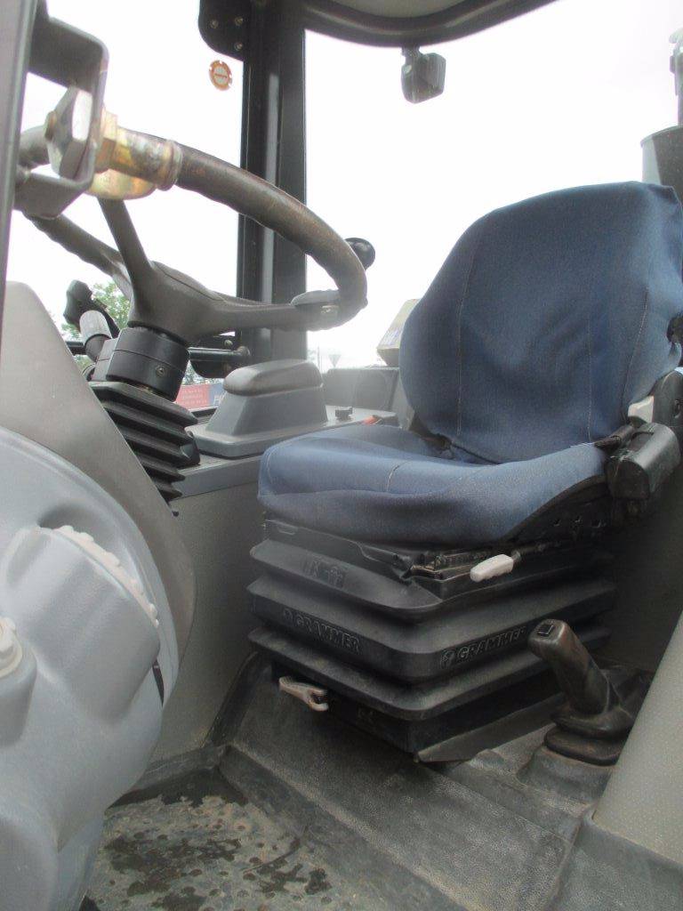 Chargeuse articulée Volvo L25F de 750 litres de capacité