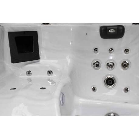 THE RENEW - Spa 3 places - Compact, ergonomique et performant avec 34 jets de massage_3