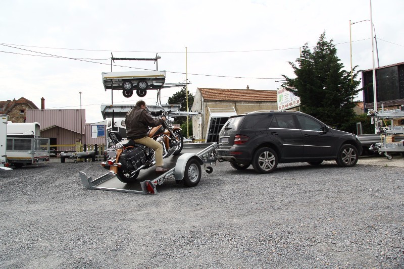 Plateau de transport modulable avec anneaux d'ancrage intégrés