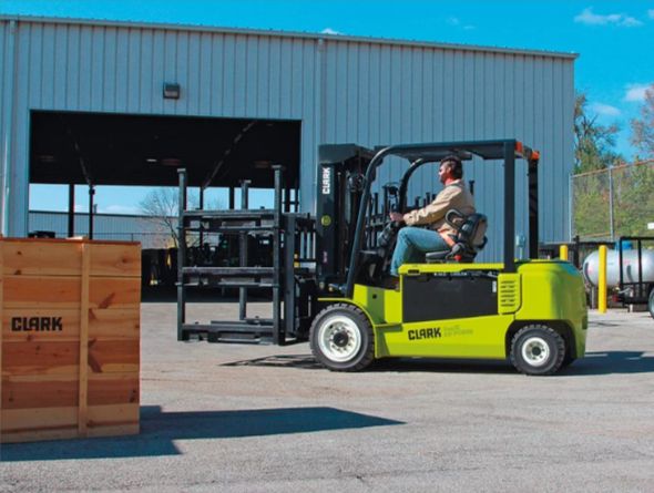 Chariots élévateurs électriques à quatre roues GEX40-50 - Clark - 4000 à 4990 kg - Puissants et ergonomiques_3
