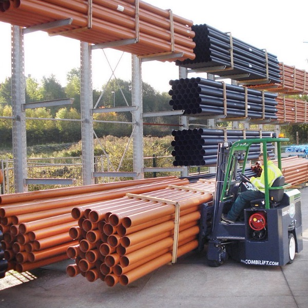 Chariot élévateur multidirectionnel compact Combilift COMBI-CB - Diesel - Capacité 2500 à 3000 kg - Hauteur de levage 4000 à 6000 mm_3