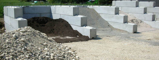 Éléments MEGABLOC pour soutien de pente ou structures