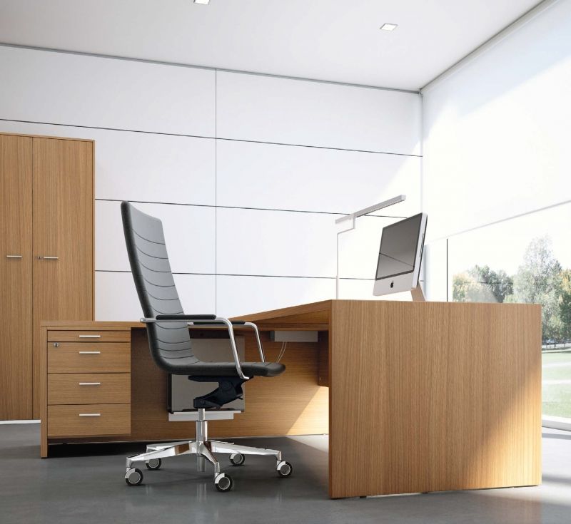 Bureau de direction moderne et stylé - T45 - Quadrifoglio avec câblage intégré et tables de réunion élégantes_3