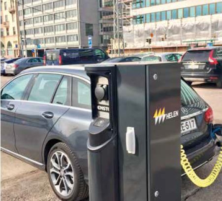 Recharge VE ingénieuse et robuste pour professionnels - Ensto Pro - structure métallique IP54 IK10, protocole OCPP 1.6_3