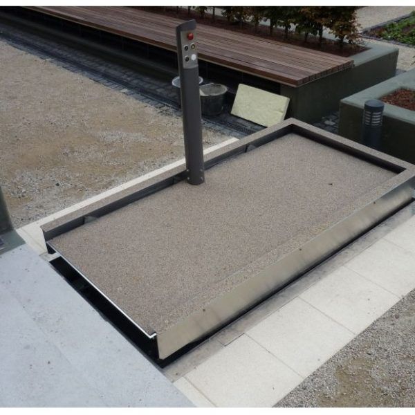 Plateforme élévatrice conforme aux normes européennes