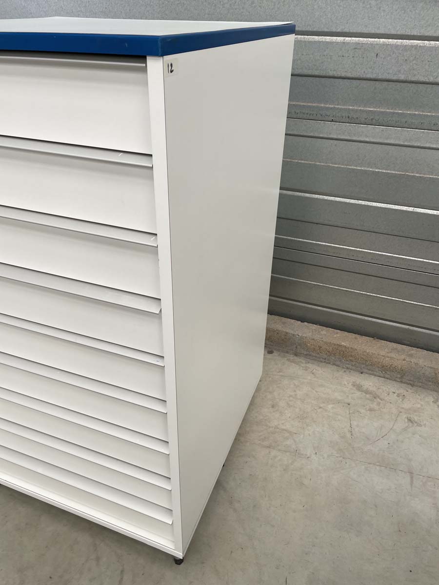 Meuble d'occasion de laboratoire avec 9 tiroirs - sur pieds métal - ATEX - référence P21091161_3