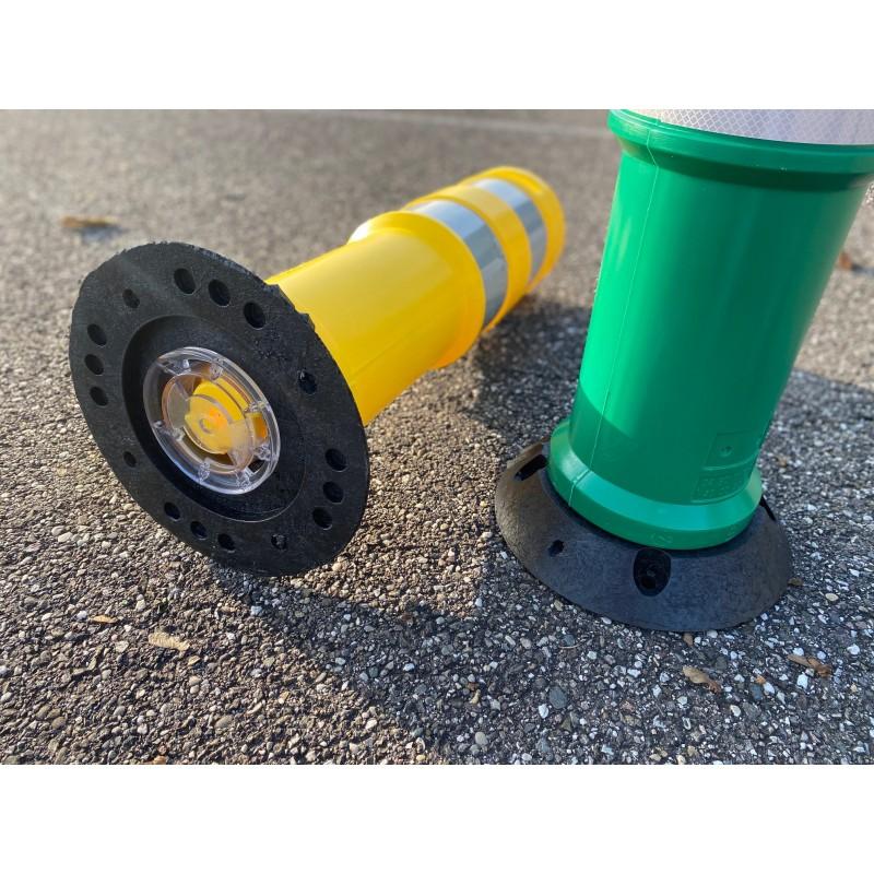 Dispositif de balisage routier avec socle pour fixation sécurisée