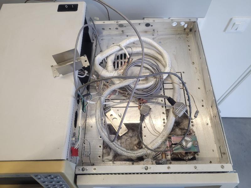 2 Chromatographes en Phase Gazeuse GC 3800 pour pèces VARIAN_3