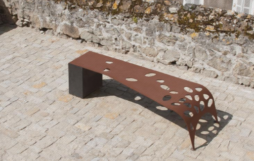 Banc public en métal - Collection Green Palacio - acier corten et motifs alvéolaires_3