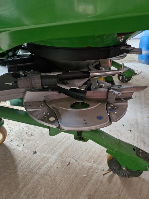 Distributeur d'engrais Amazone ZATS Profis Hydro 3200 - Épandeur haute précision - 3200L - Largeur 24 à 36m - Occasion_3