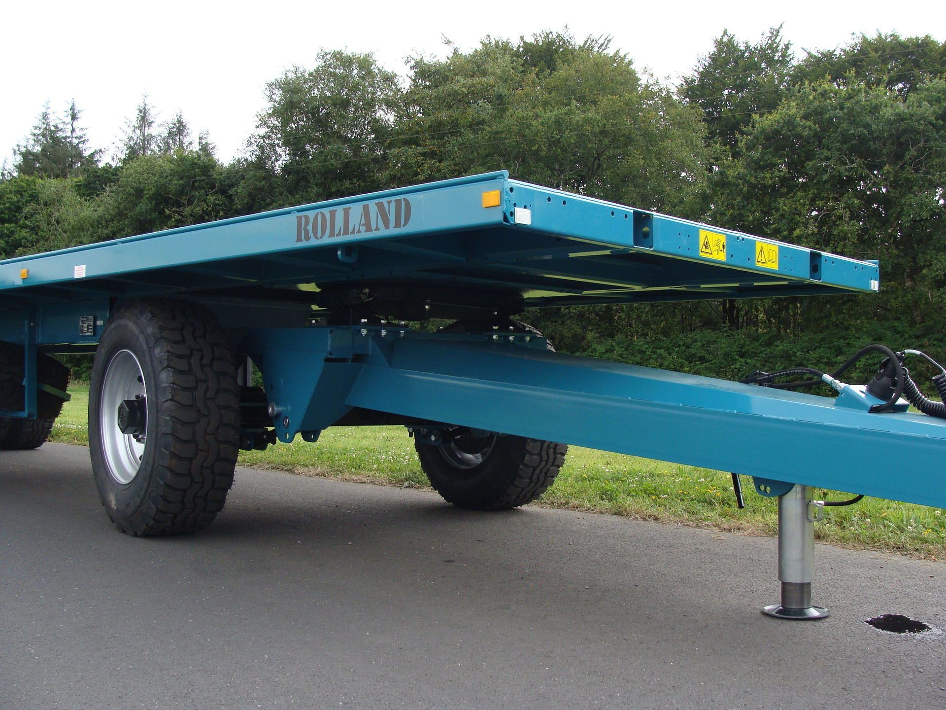 Remorque plateau agricole pour transport de charges lourdes