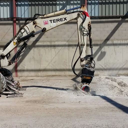 Fraise hydraulique pour pelle hydraulique et mini-chargeuse - Pression bar 300 - 350 - MB-R500_4