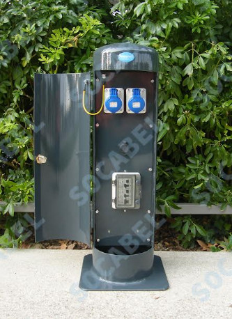 Borne de marche mini STREET - H600mm à 800mm - 4 prises 16/32A - Acier 4mm - Traitement époxy et peinture polyuréthane_3