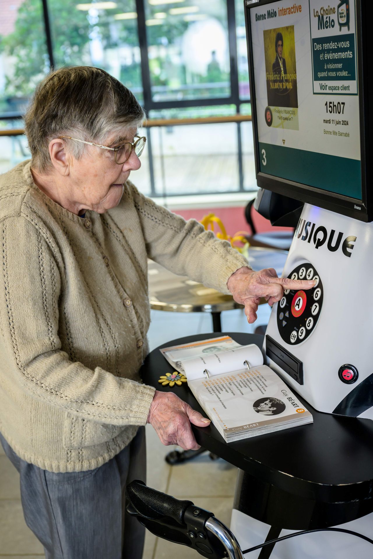 Borne musicale interactive Mélo - Clé de Sol - Pour personnes âgées - 3000 musiques_3