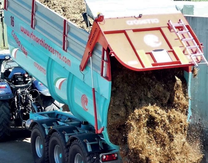 Remorque agricole avec capacité jusqu’à 50 mètres cubes