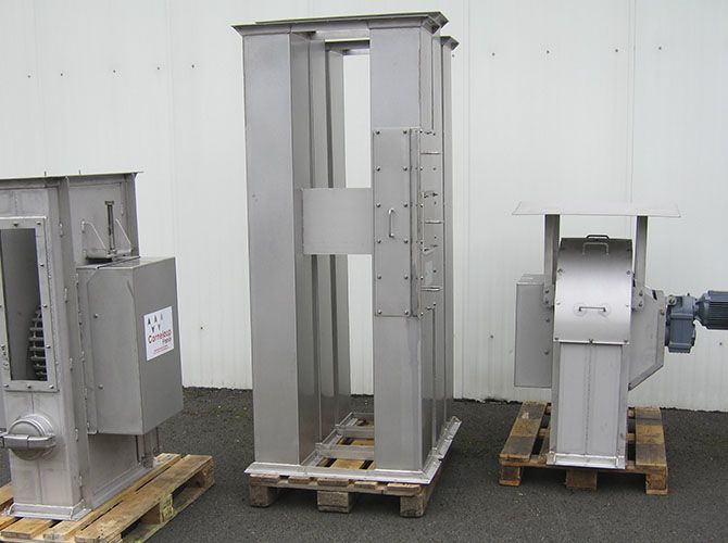 Système de manutention verticale pour matériaux en vrac