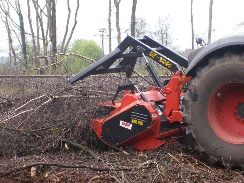 Machine forestière robuste avec rotor de 1m97 à 2m81