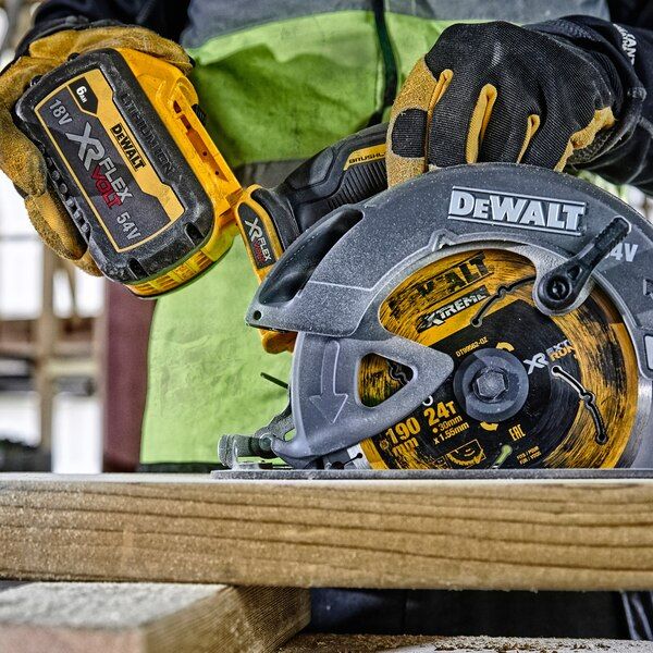 Scie circulaire DCS578T2-QW Dewalt - XR Flexvolt 54V - Inclinaison lame 57° - 2 batteries 6Ah_3
