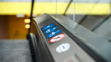 Escalier mécanique  fiable, élégant et efficient  pour un espace moderne et accessible - Schindler 9300_3