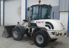 Chargeur/pneus gamme compacte terex tl80_3