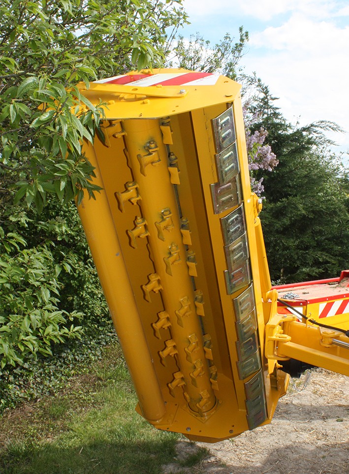 Broyeur d'accotement 