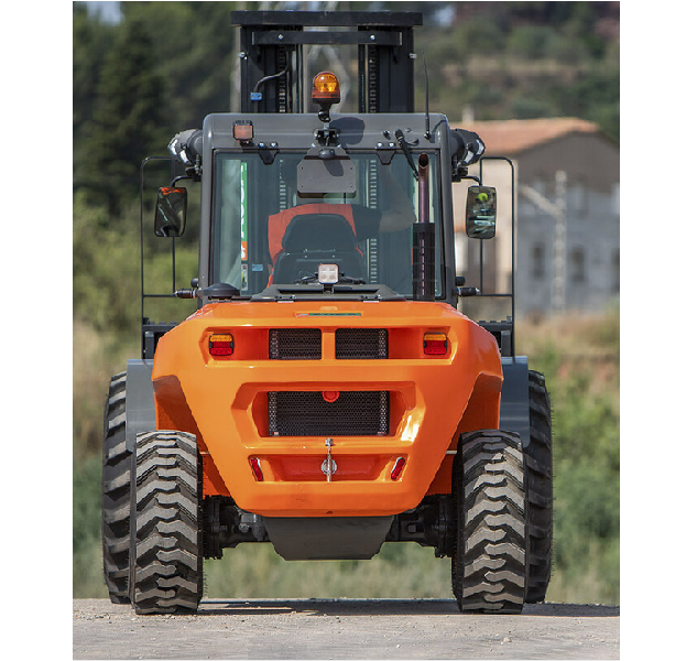 Chariot élévateur tout-terrain type C150H AUSA - 1 500 kg - Hauteur de levage jusqu'à 4670 mm - Compact et faible coût de maintenance_3