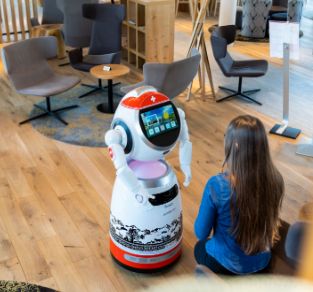 Cruzr - robot de service - avatarion - 1 jours d'utilisation_3