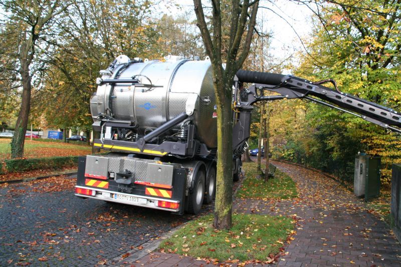 Camion aspirateur CAP GEO - Aspiration puissante pour excavation - Cappellotto_3