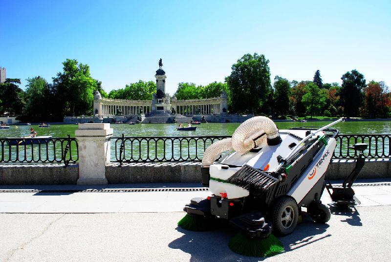 Balayeuse de trottoir tenax maxwind_3