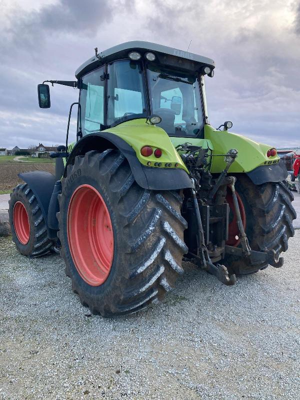 Tracteur agricole Claas AXION 820 - 220 CH - faible heures - 2008_3