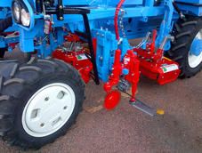 1074 m, tracteur enjambeur pour capacités de travail importantes