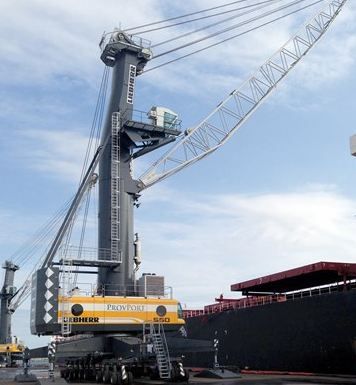 Grue Liebherr LHM 550 avec levage max de 120 m/min