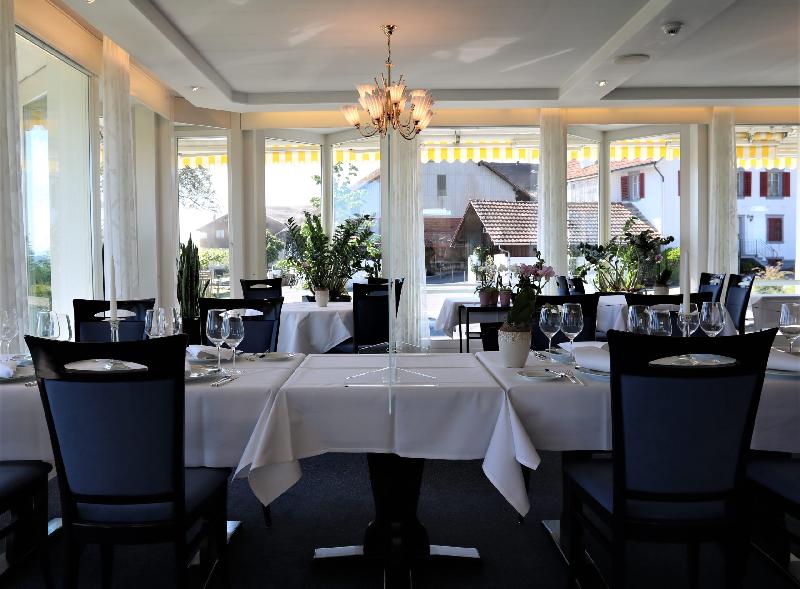 37892 - Paroi de protection hygiénique en verre acrylique transparent - Bachmann Display AG - 5 mm d'épaisseur avec bords usinés_3